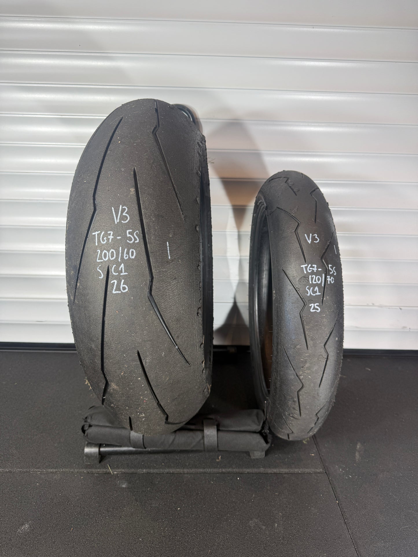 Pirelli Supercorsa- GRADE 1 V3 SET 200/60/17, 120/70/17 (TG7-5S)