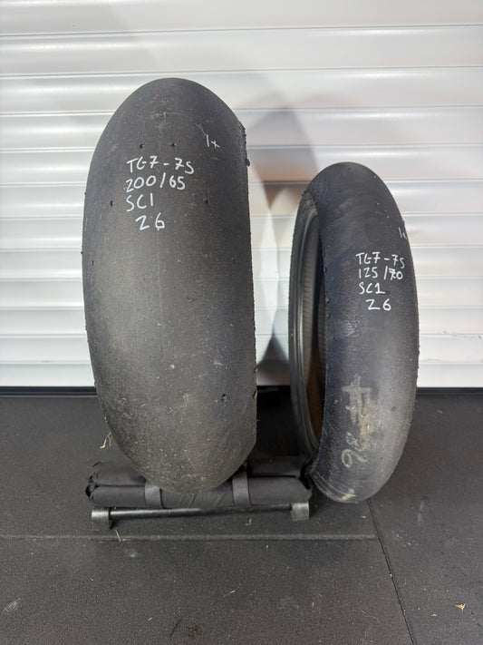 Pirelli Superbike Slick- GRADE 1+ SET 200/65/17, 125/70/17 (TG7-7S)