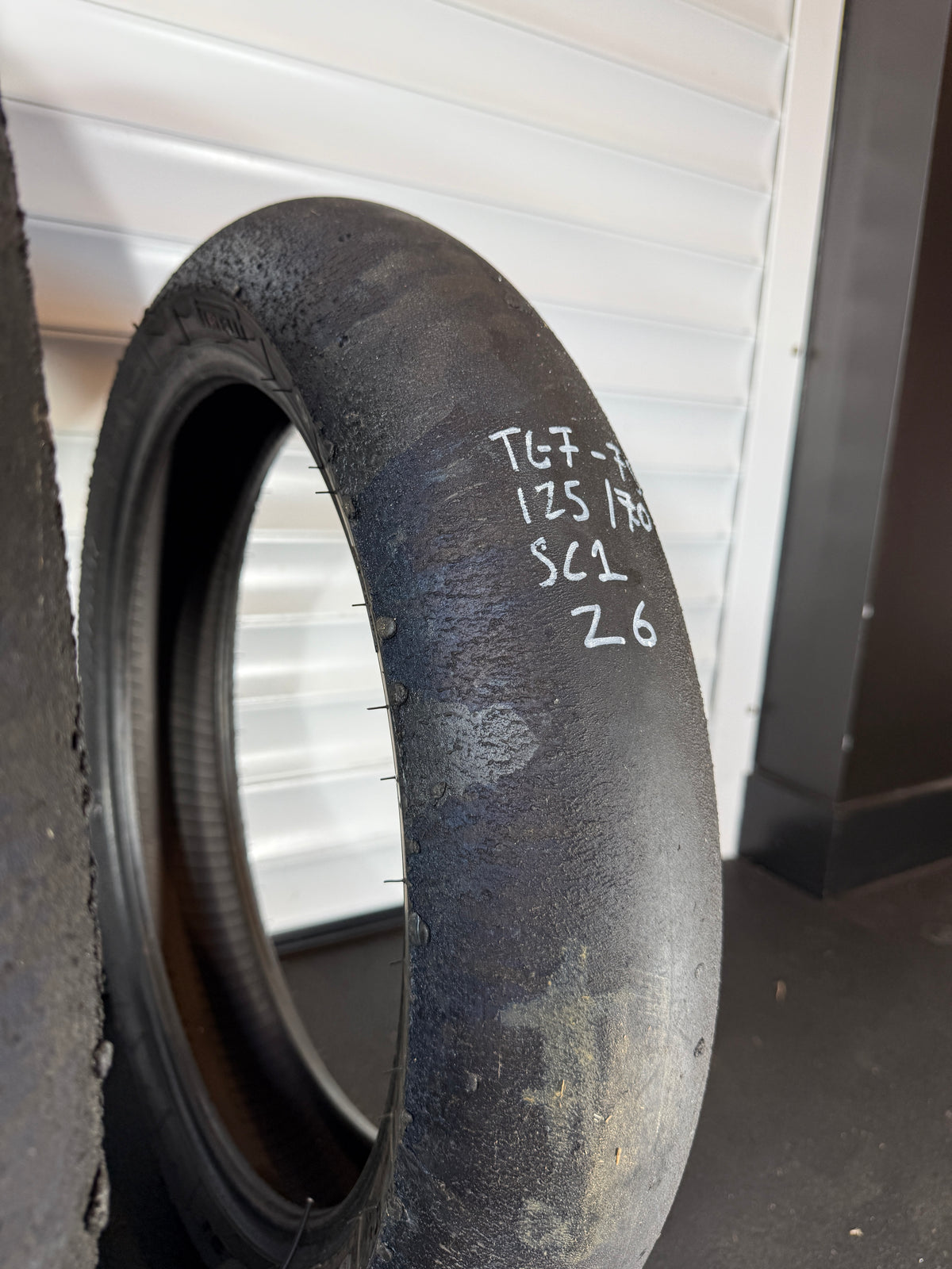 Pirelli Superbike Slick- GRADE 1+ SET 200/65/17, 125/70/17 (TG7-7S)