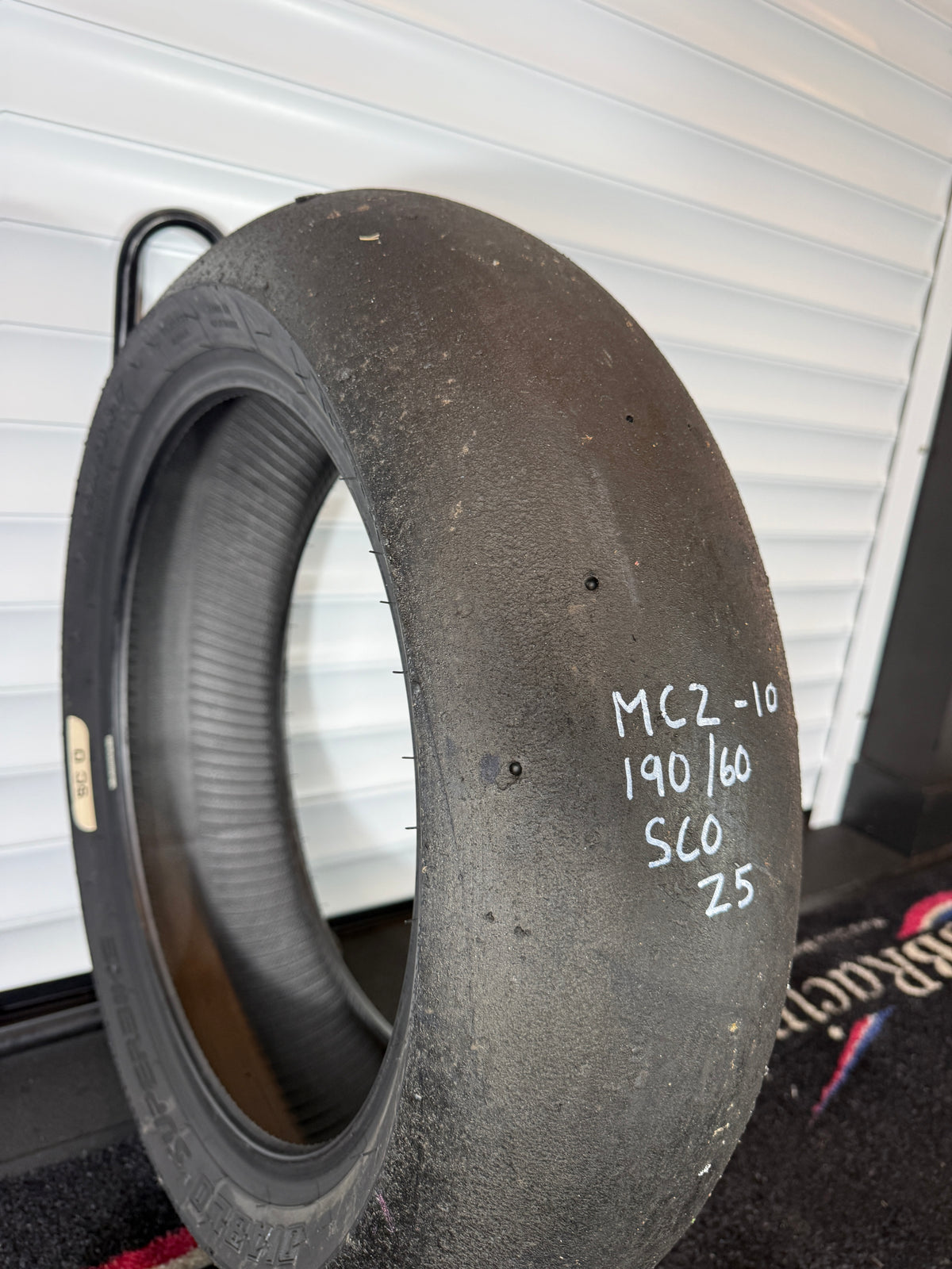 Pirelli Superbike Slick- SC0 190/60/17 (MC2-10)
