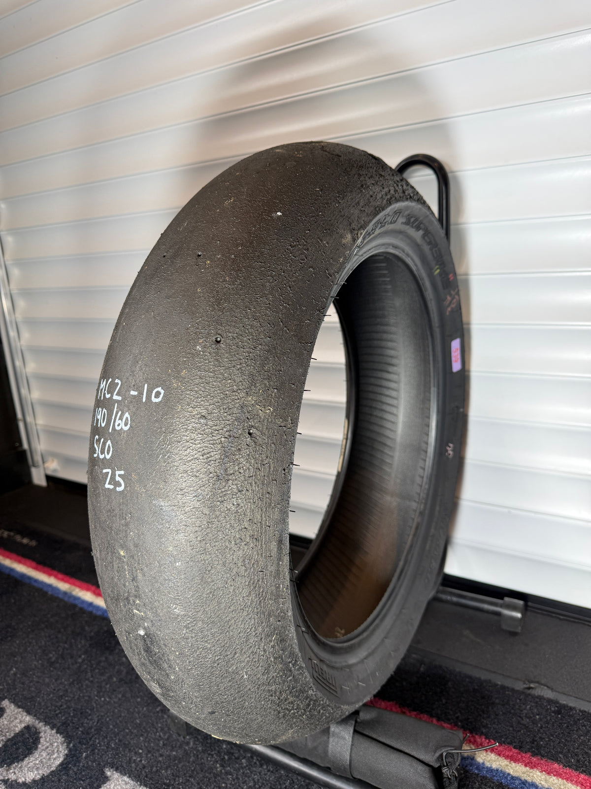 Pirelli Superbike Slick- SC0 190/60/17 (MC2-10)
