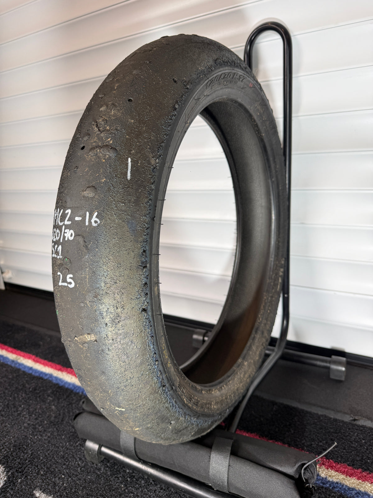 Pirelli Superbike Slick- Grade 1- SC1 120/70/17 (MC2-16)