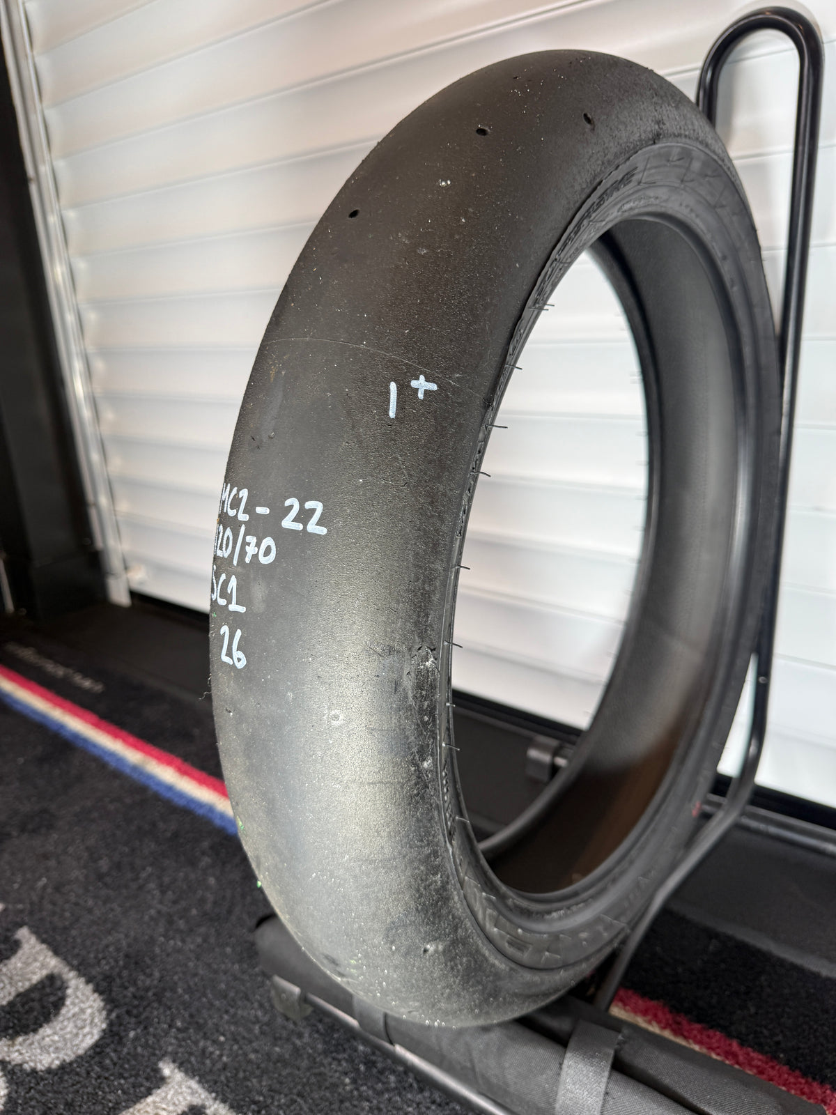 Pirelli Superbike Slick- Grade 1+- SC1 120/70/17 (MC2-22)