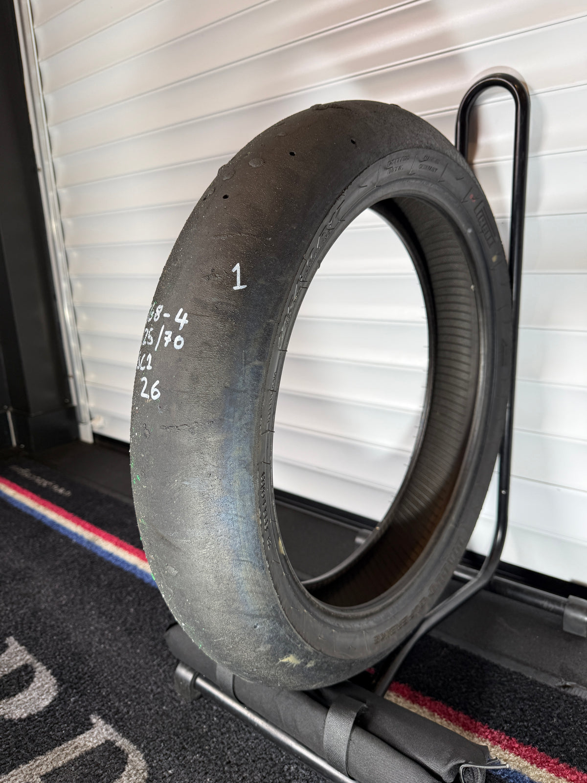 Pirelli Superbike Slick- Grade 1- SC1 125/70/17 (TG8-4)