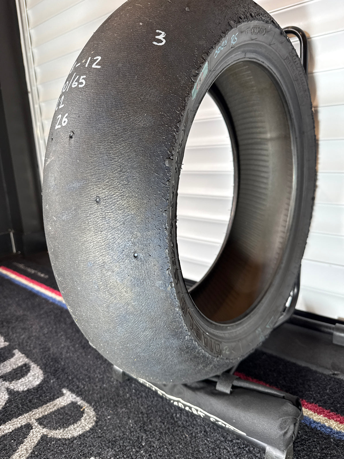 Pirelli Superbike Slick- Grade 3- SC1 200/65/17 (TG8-12)