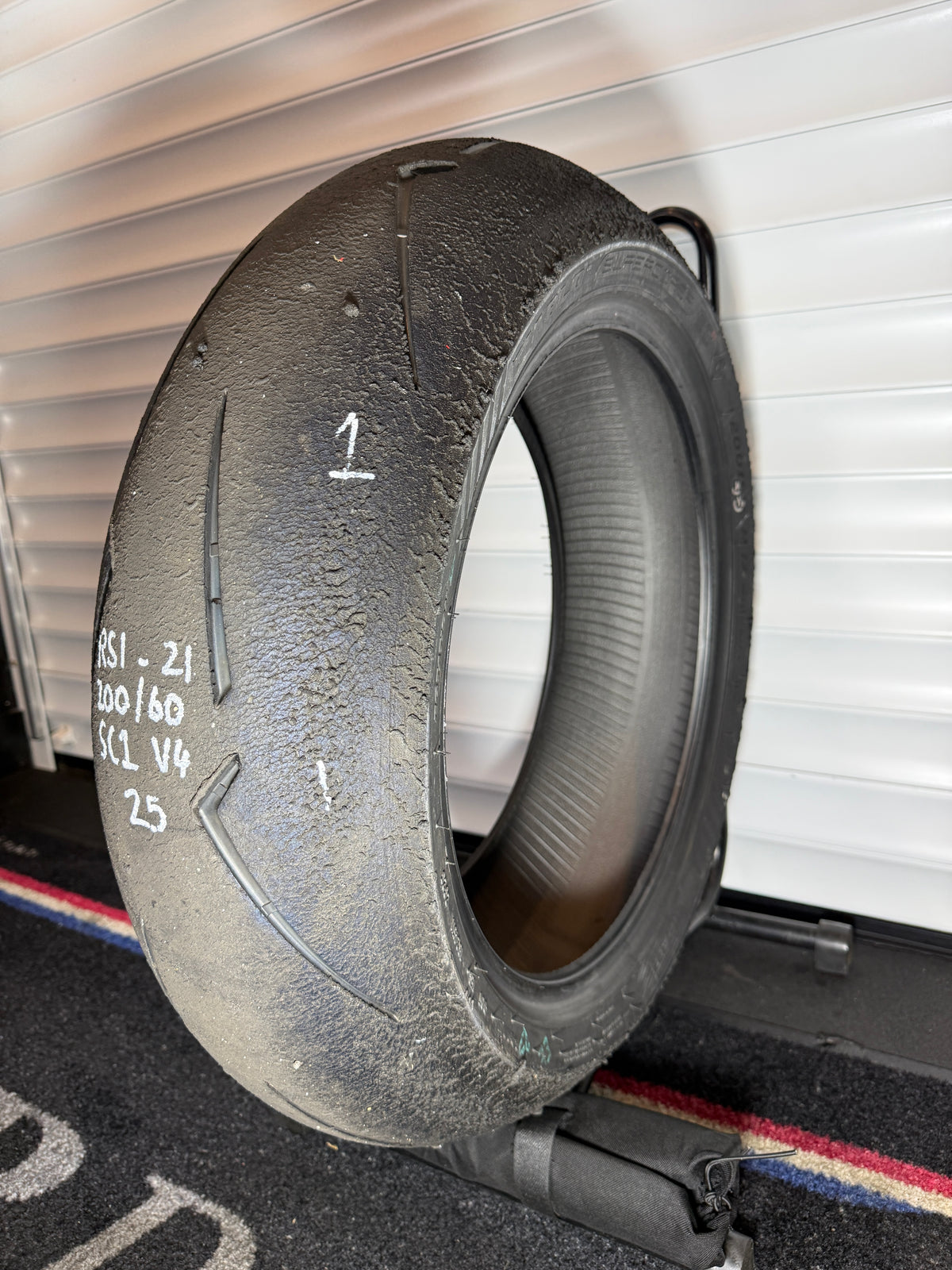 Pirelli Supercorsa- Grade 1- SC1 200/60/17 (RS1-21)