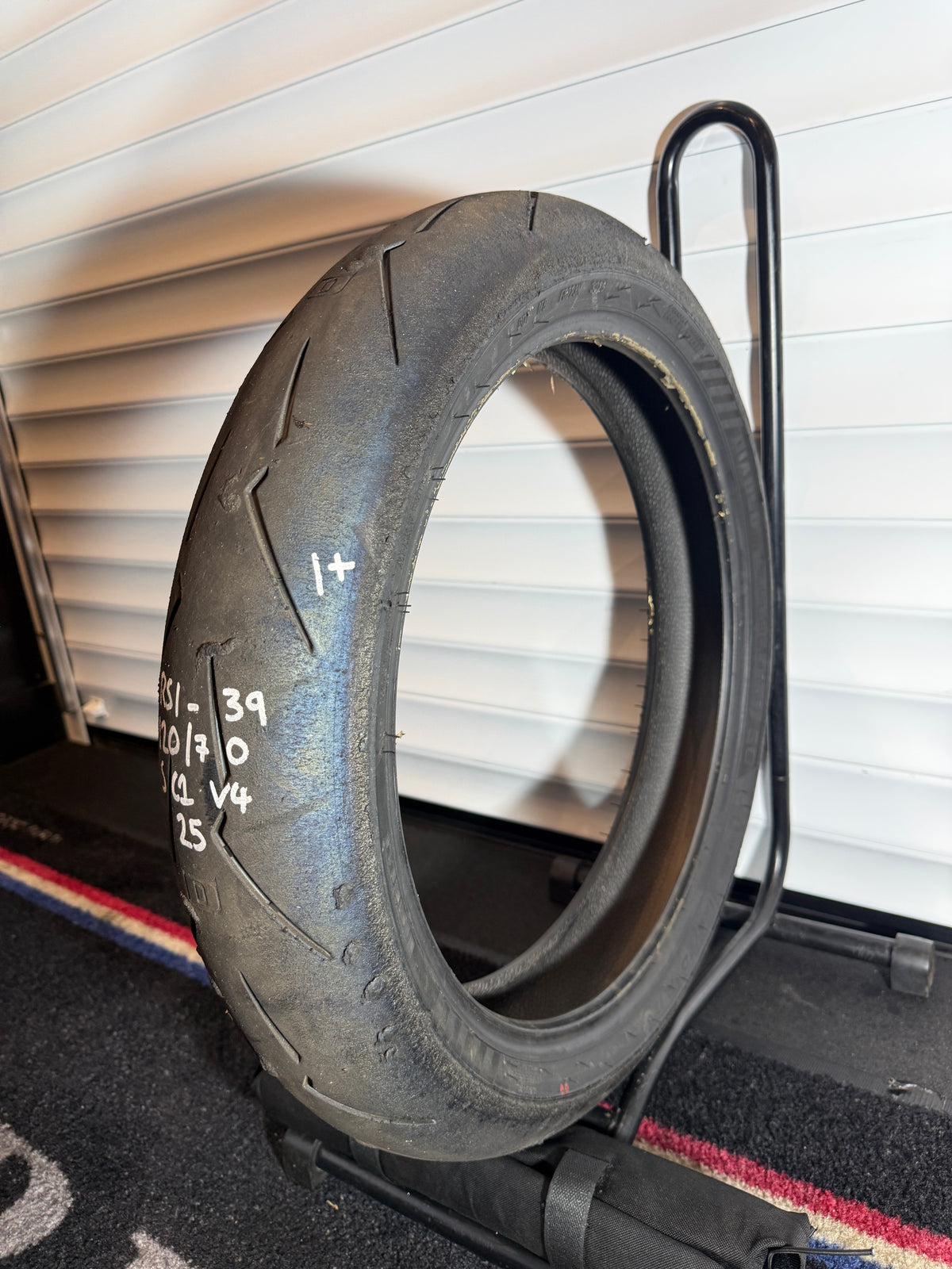 Pirelli Supercorsa- Grade 1+- SC1 120/70/17 (RS1-39)