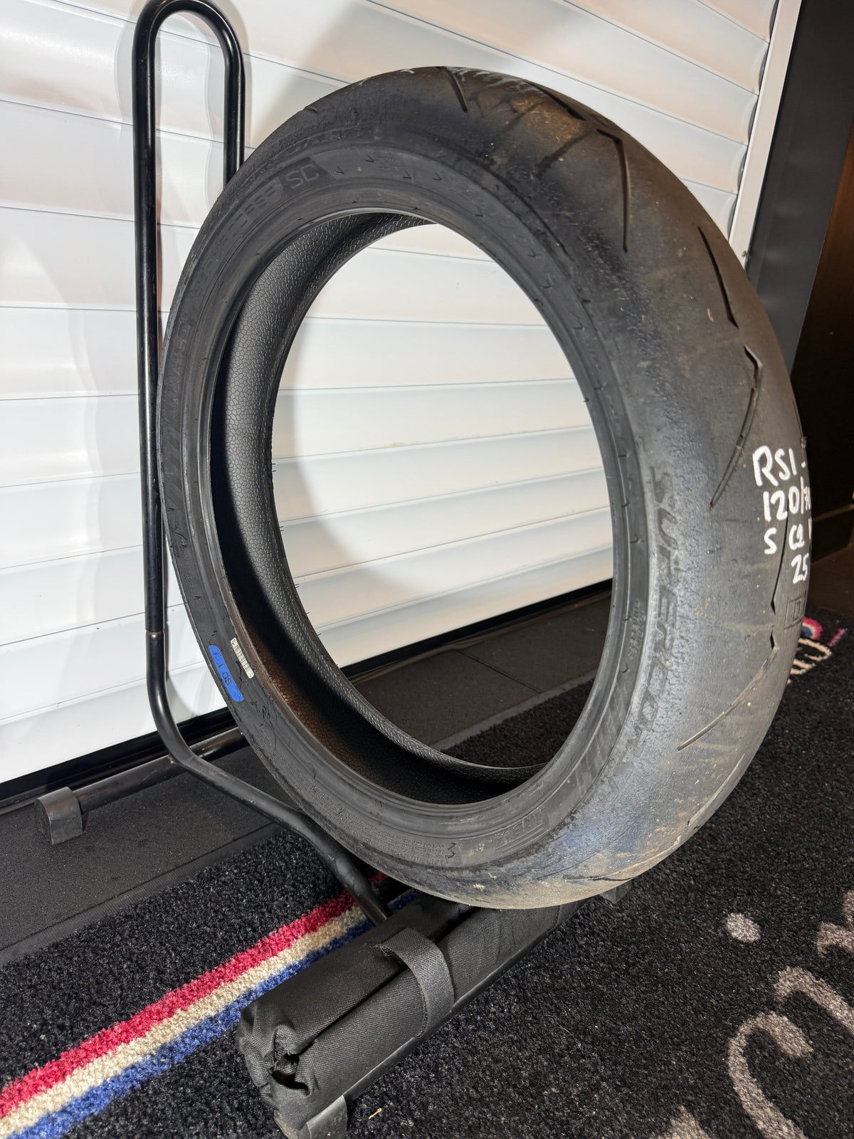 Pirelli Supercorsa- Grade 1+*- SC1 120/70/17 (RS1-41)
