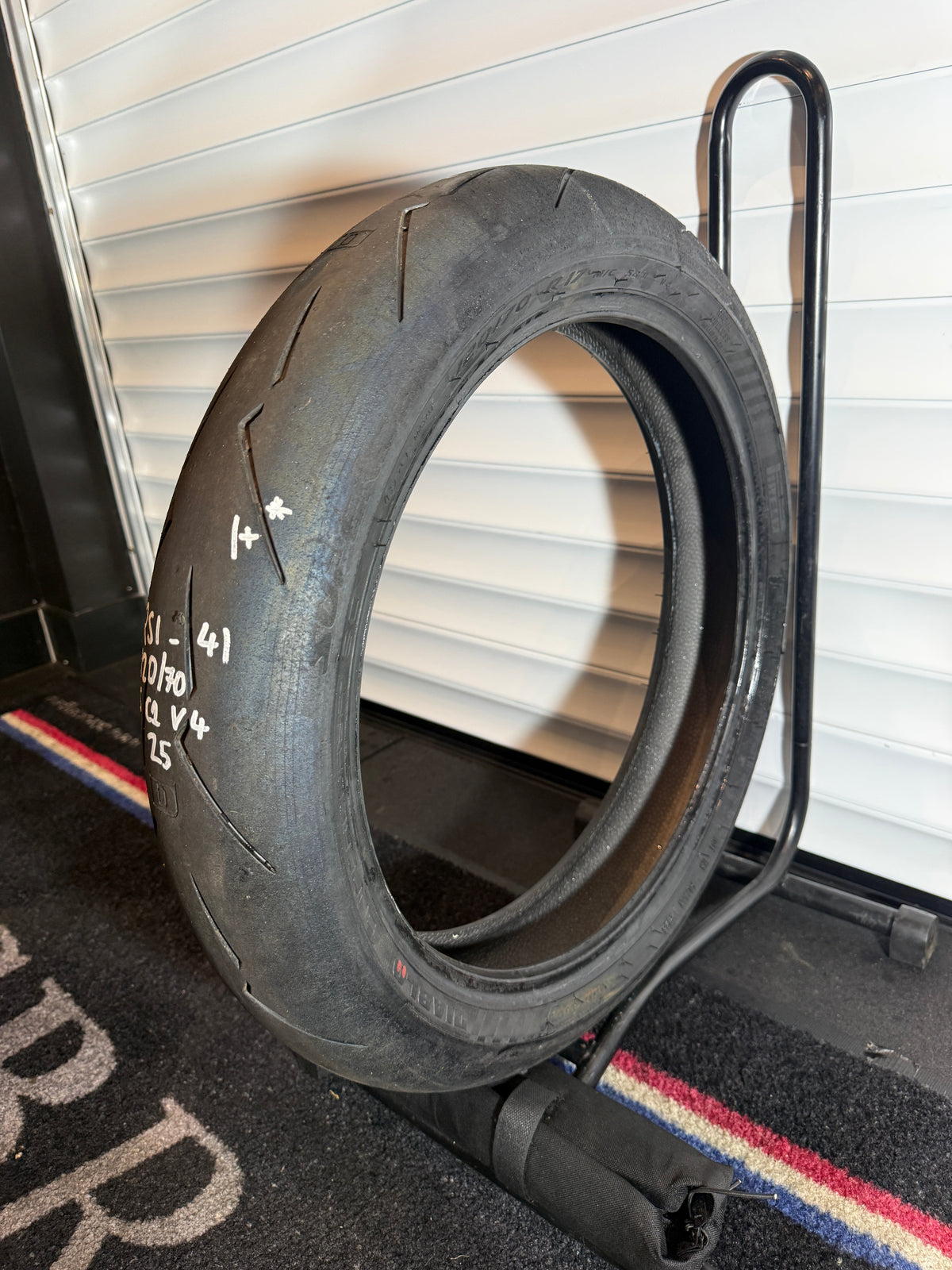 Pirelli Supercorsa- Grade 1+*- SC1 120/70/17 (RS1-41)