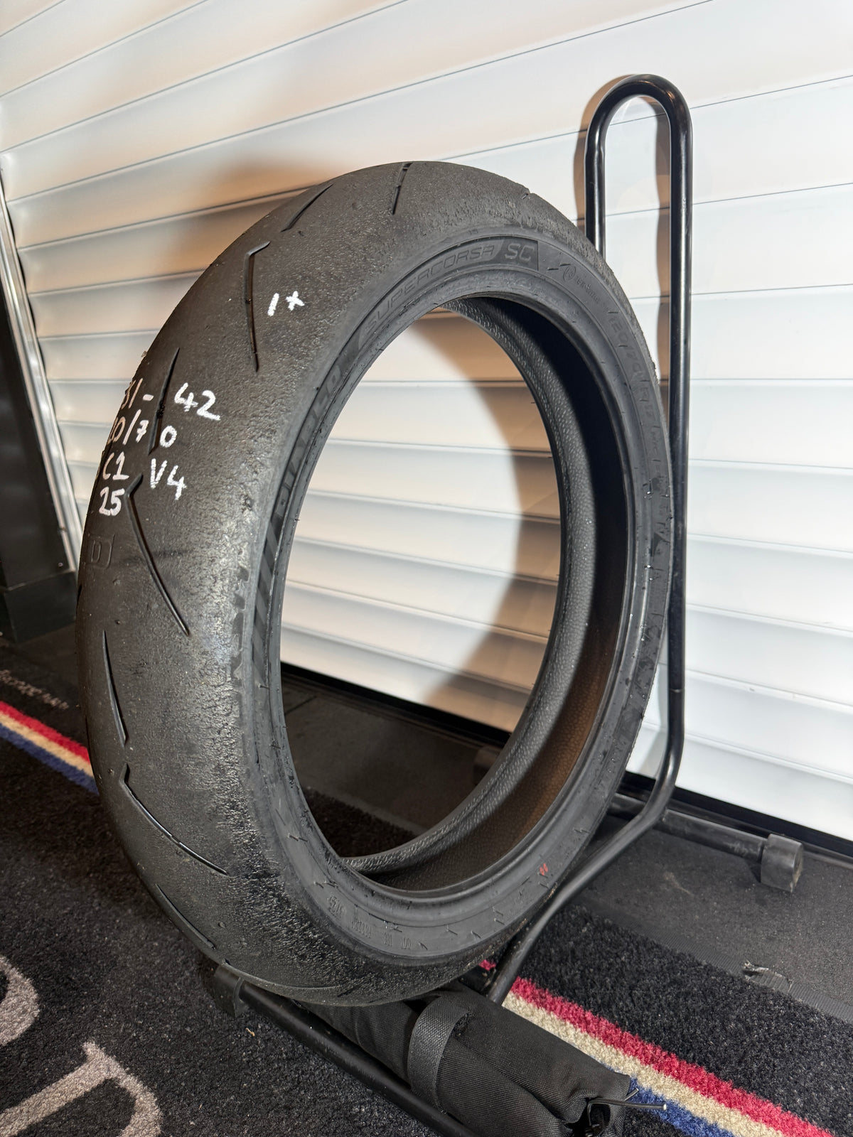 Pirelli Supercorsa- Grade 1+- SC1 120/70/17 (RS1-42)