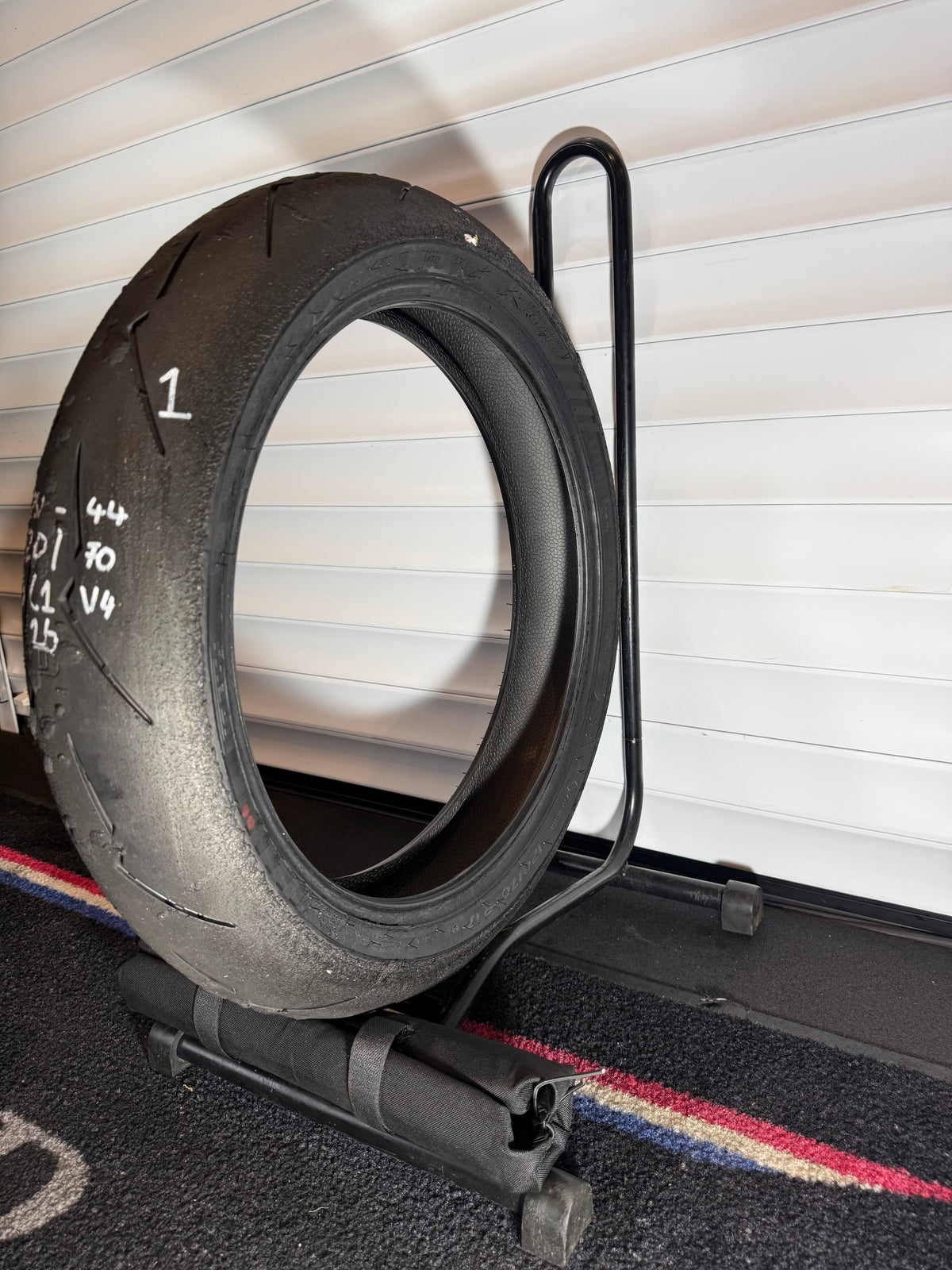 Pirelli Supercorsa- Grade 1- SC1 120/70/17 (RS1-44)