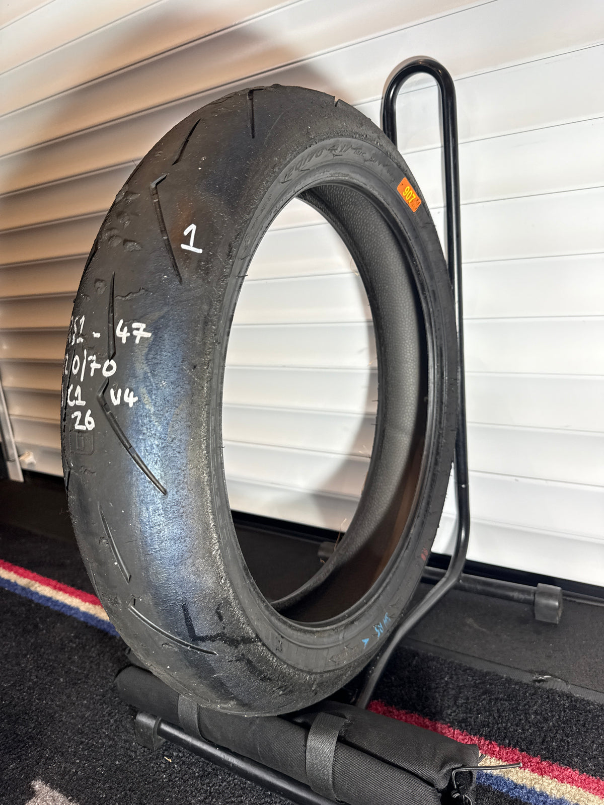 Pirelli Supercorsa- Grade 1- SC1 120/70/17 (RS1-47)