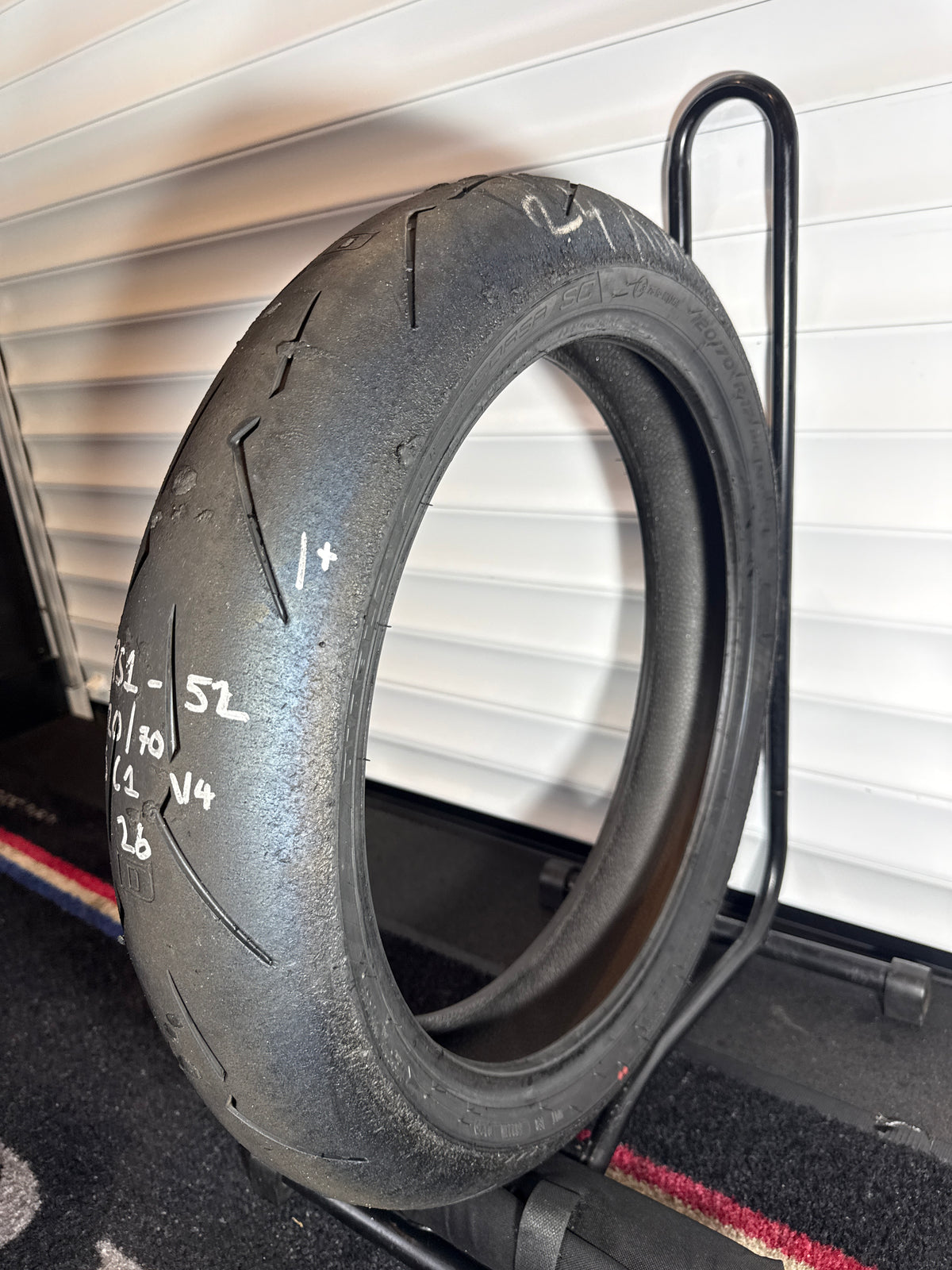 Pirelli Supercorsa- Grade 1+- SC1 120/70/17 (RS1-52)