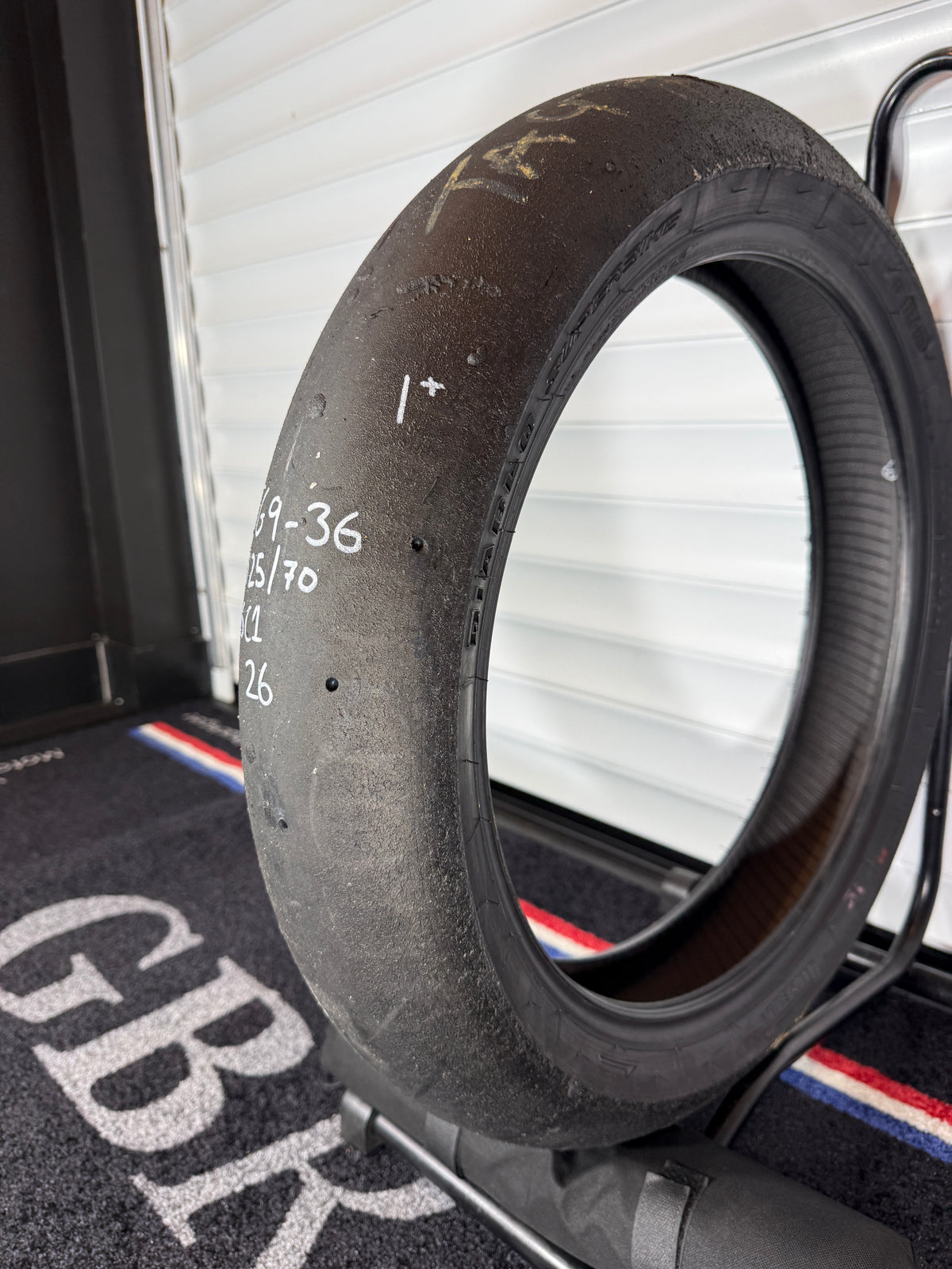 Pirelli Diablo Superbike Slick- Grade 1+-125/70/17 (TG9-36)