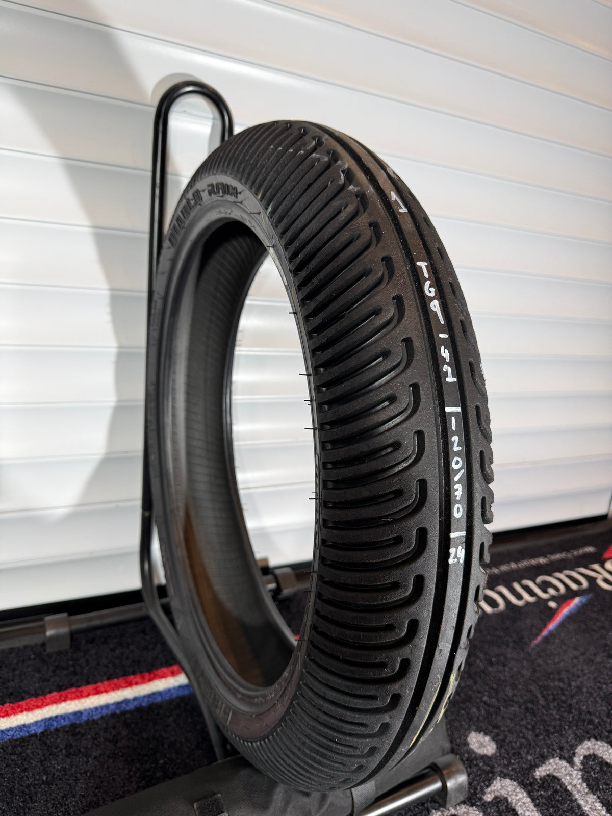Pirelli Diablo Rain- SCR1 Grade 1 120/70/17 (TG9-41)