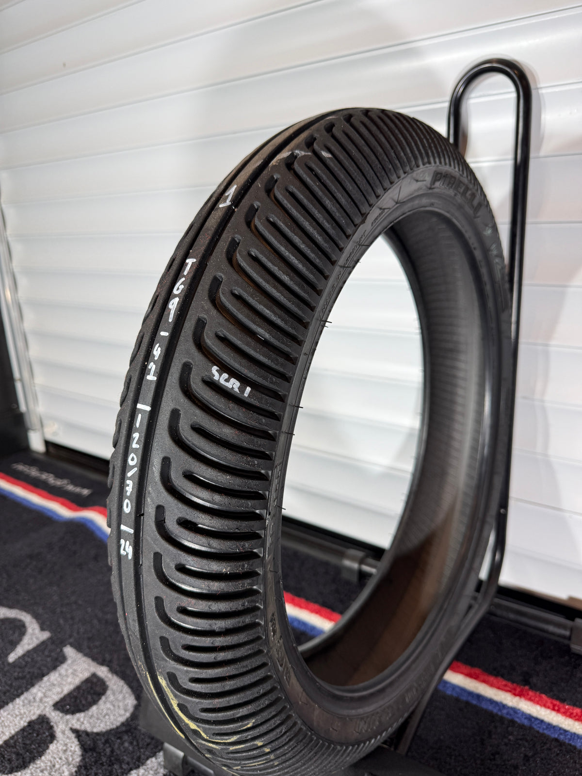 Pirelli Diablo Rain- SCR1 Grade 1 120/70/17 (TG9-41)