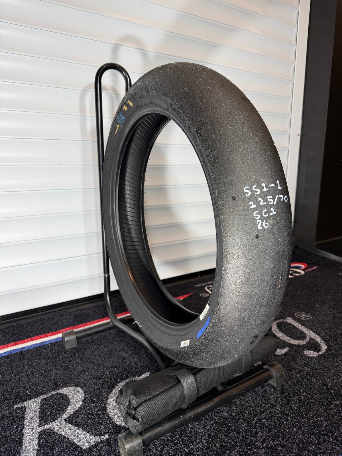 Pirelli Diablo Superbike Slick- Grade 1+-125/70/17 (SS1-1)