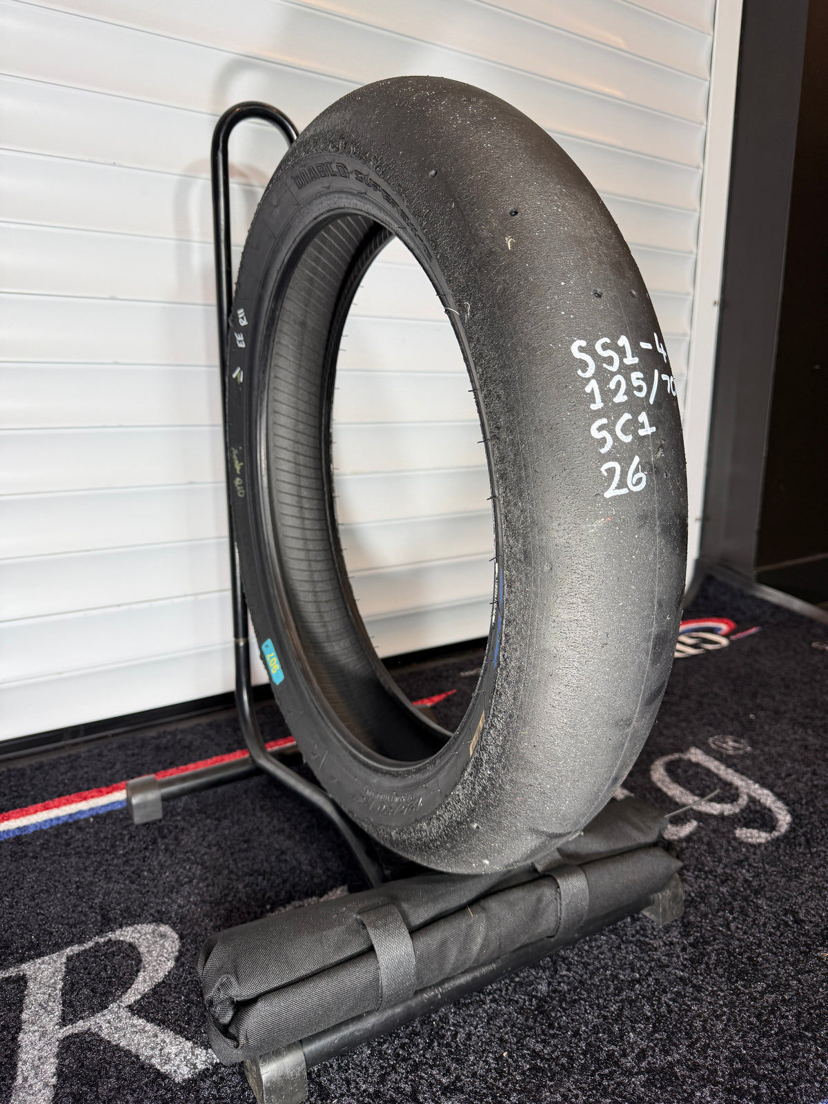 Pirelli Diablo Superbike Slick- Grade 1+-125/70/17 (SS1-4)