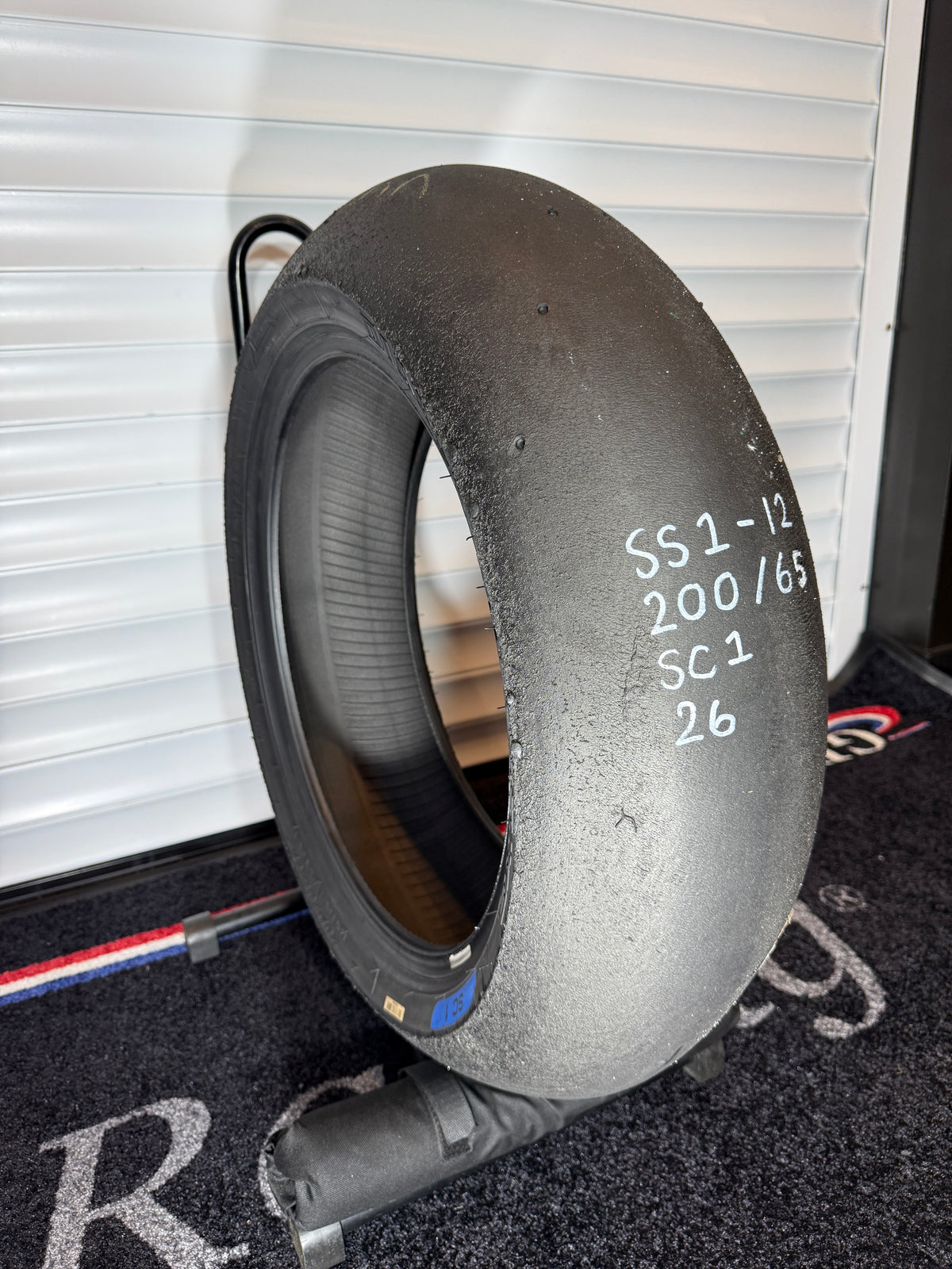 Pirelli Diablo Superbike Slick- Grade -200/65/17 (SS1-12)