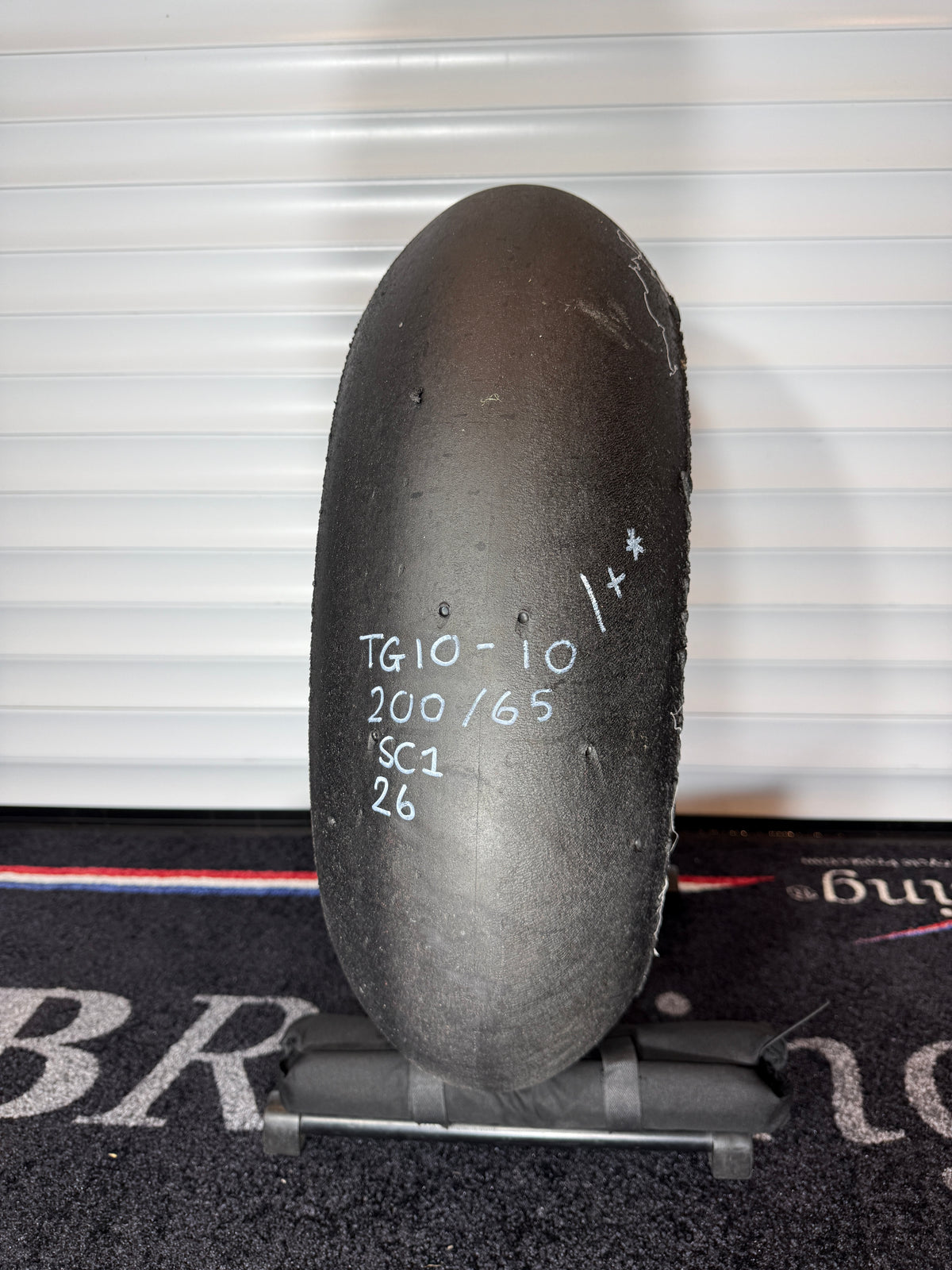Pirelli Diablo Superbike Slick- Grade 1+*-200/65/17 (TG10-10)