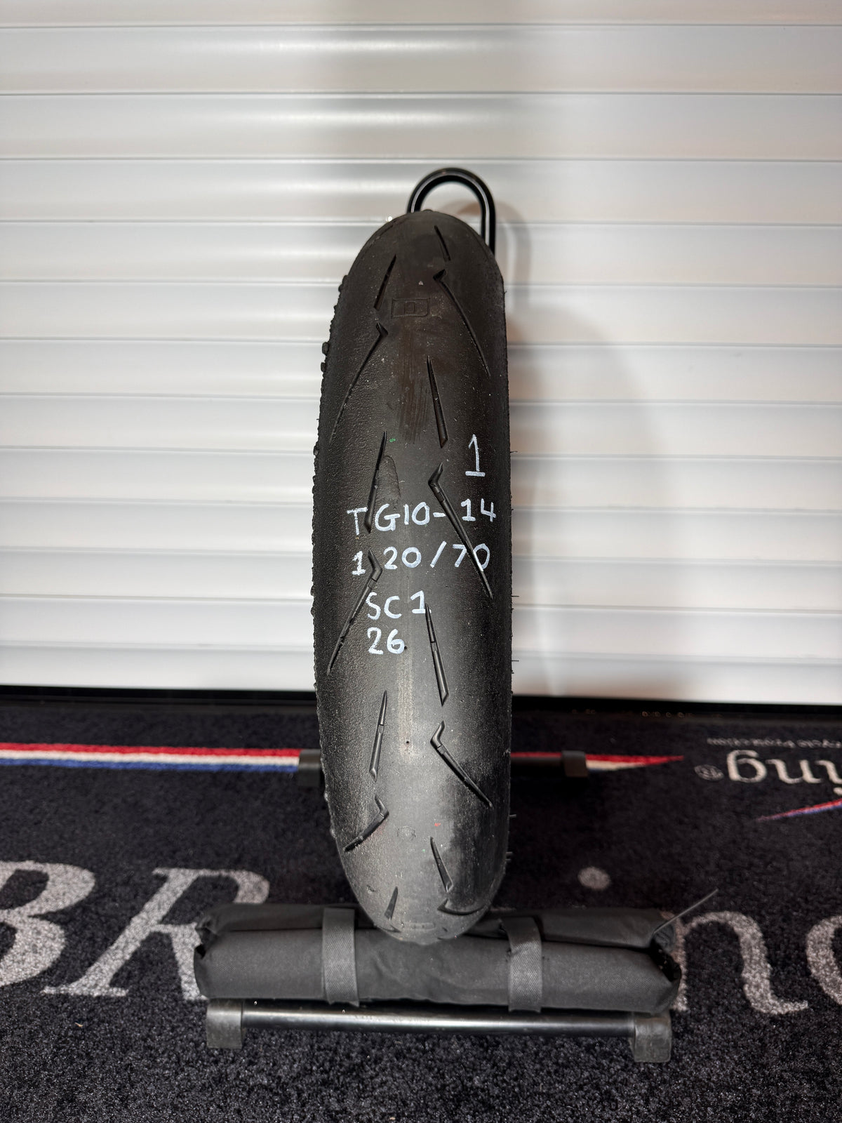 Pirelli Diablo Supercorsa V4- Grade 1-120/70/17 (TG10-14)