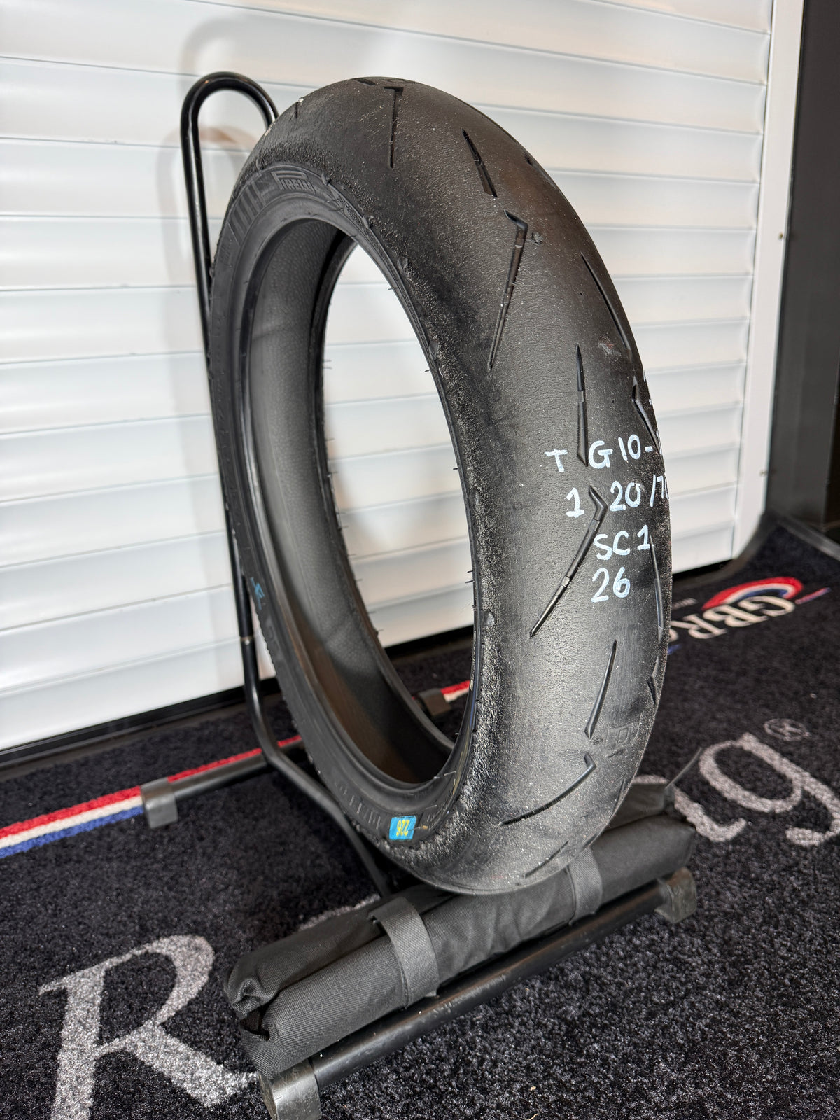 Pirelli Diablo Supercorsa V4- Grade 1+-120/70/17 (TG10-15)