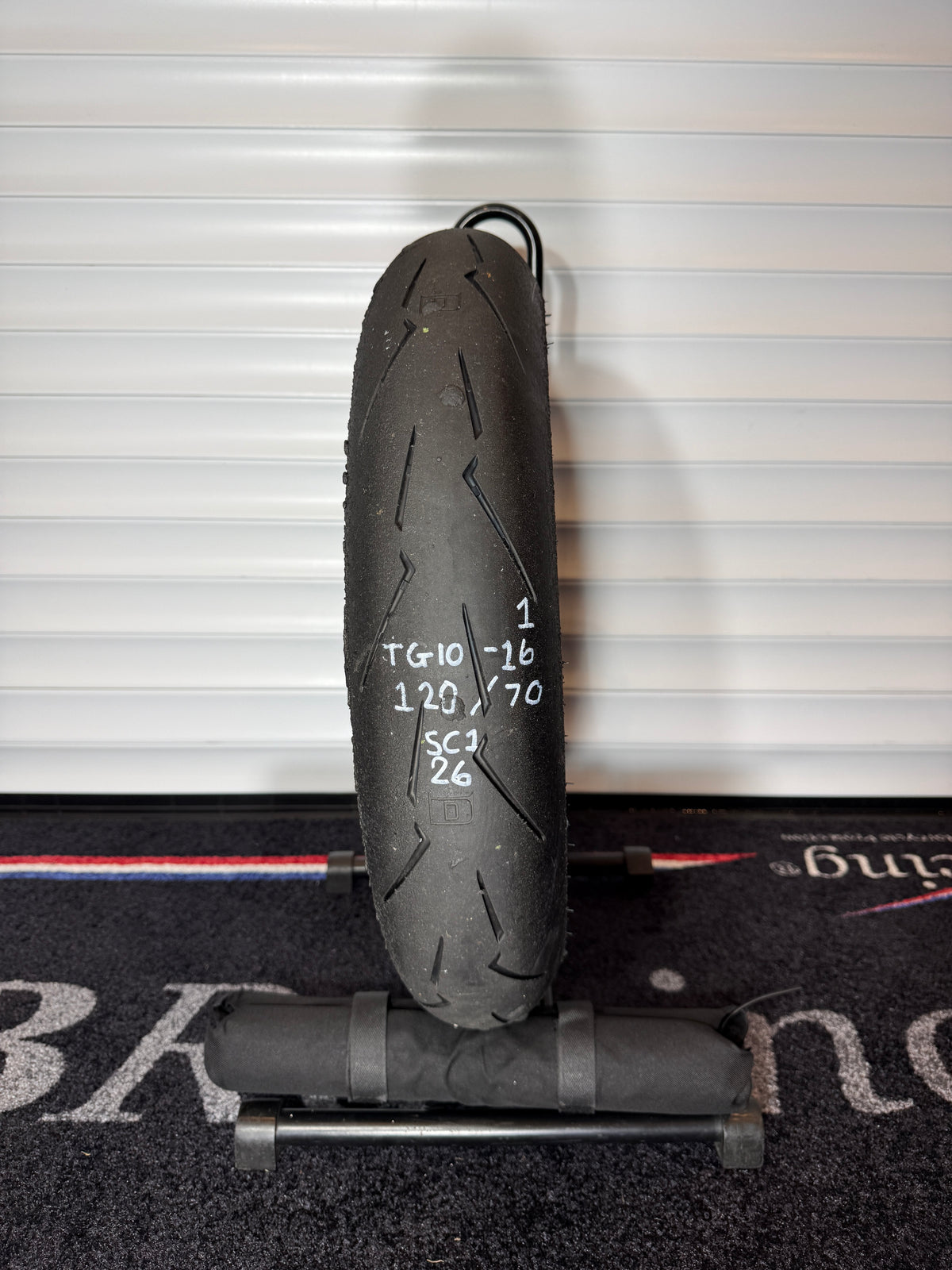 Pirelli Diablo Supercorsa V4- Grade 1-120/70/17 (TG10-16)