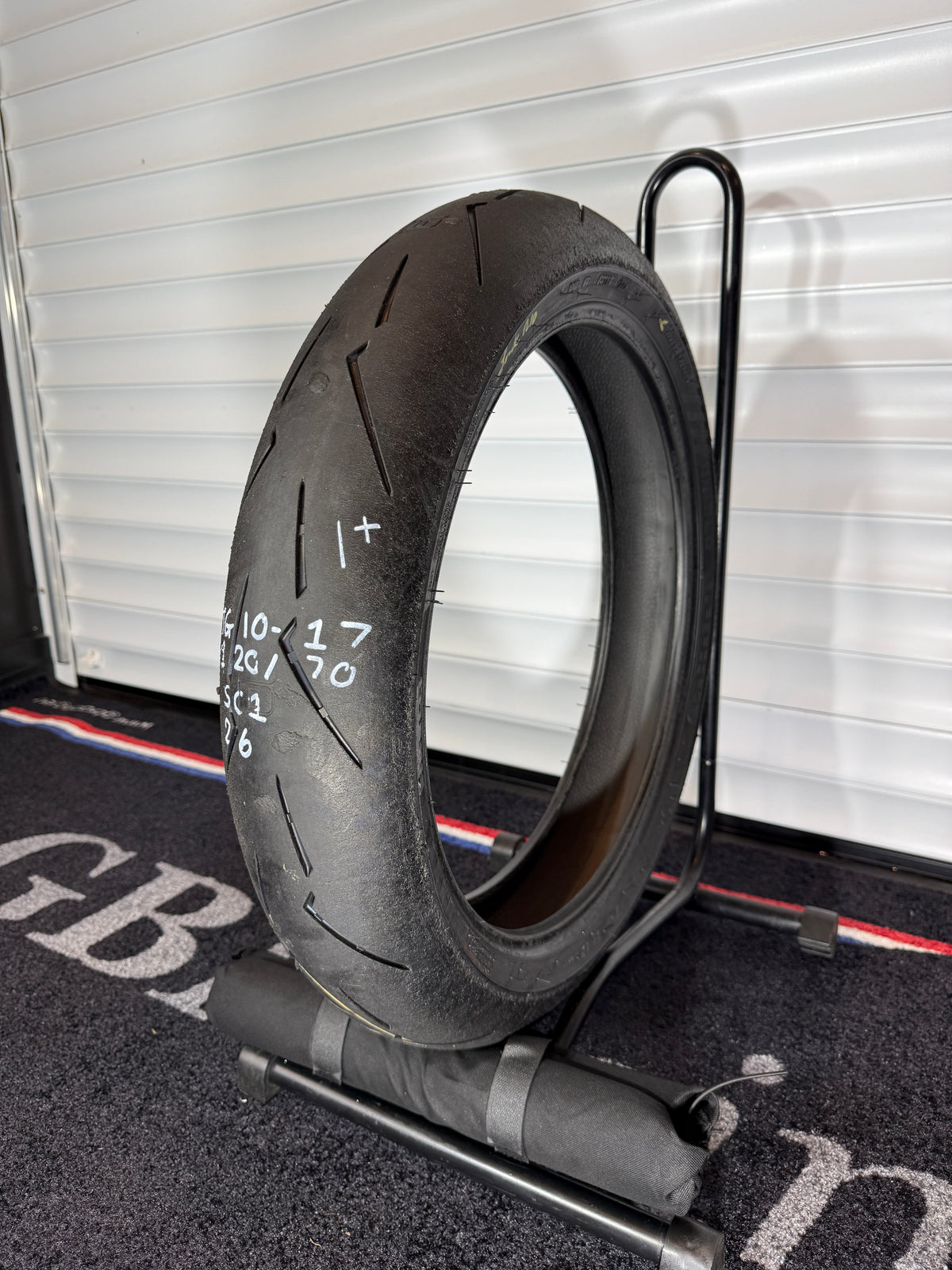 Pirelli Diablo Supercorsa V4- Grade 1+-120/70/17 (TG10-17)