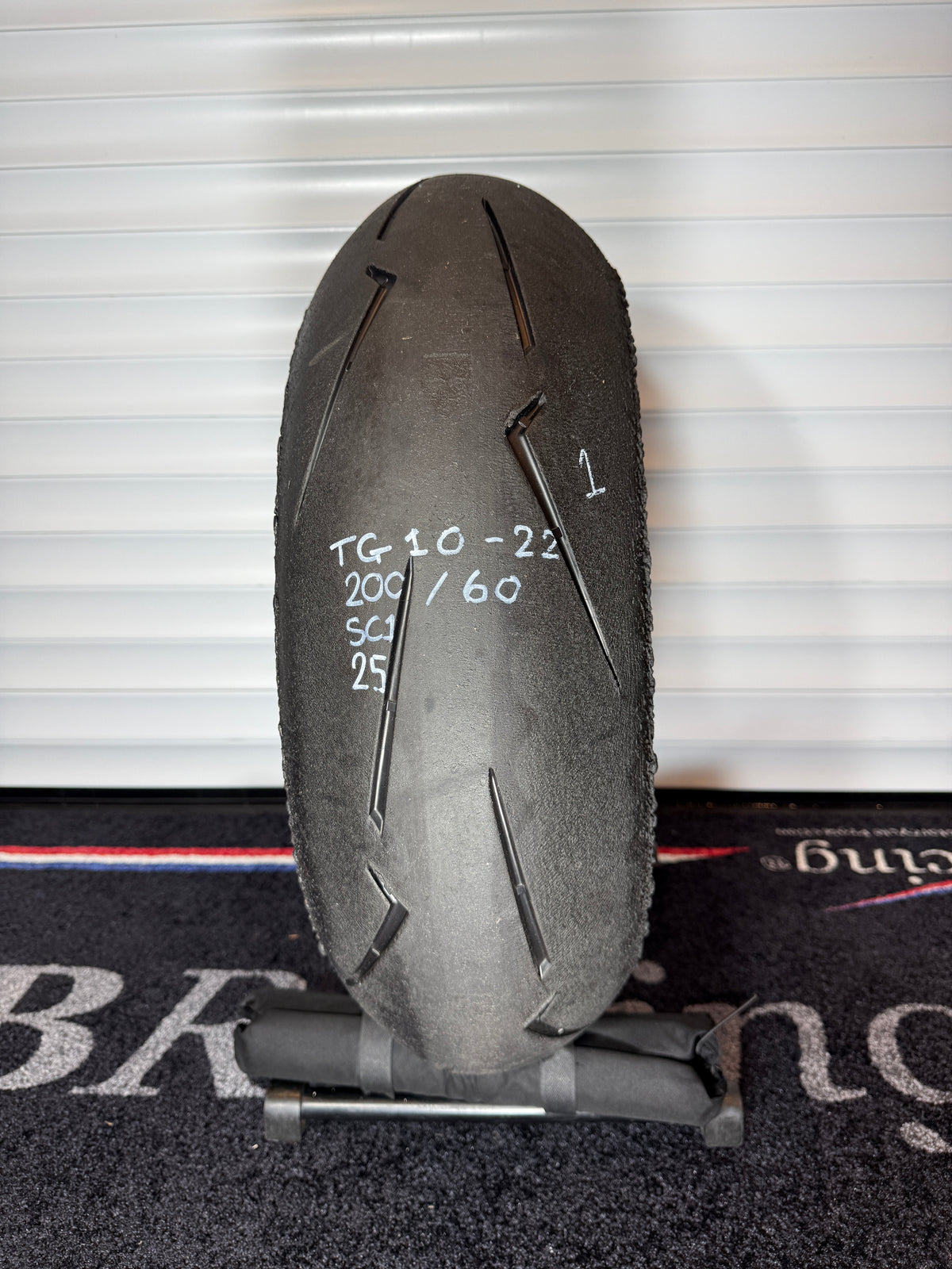 Pirelli Diablo Supercorsa V4- Grade 1-200/60/17 (TG10-22)