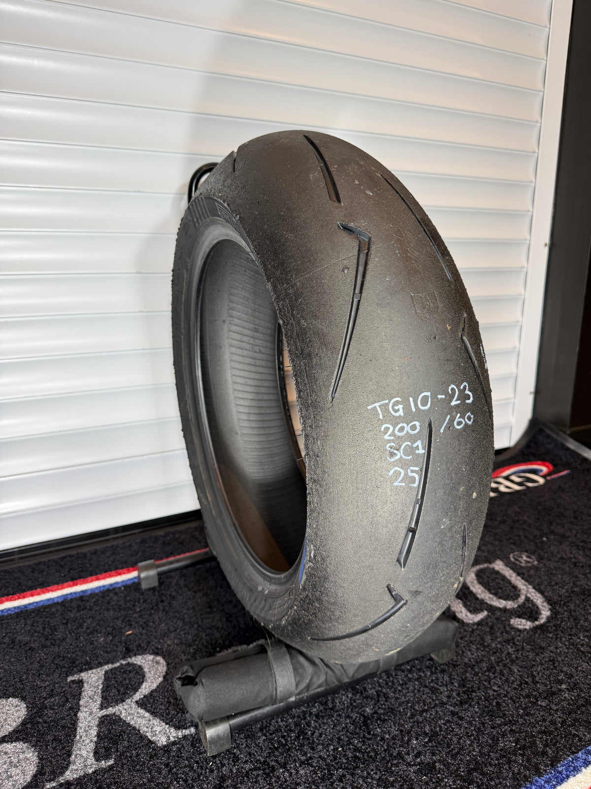 Pirelli Diablo Supercorsa V4- Grade 1-200/60/17 (TG10-23)