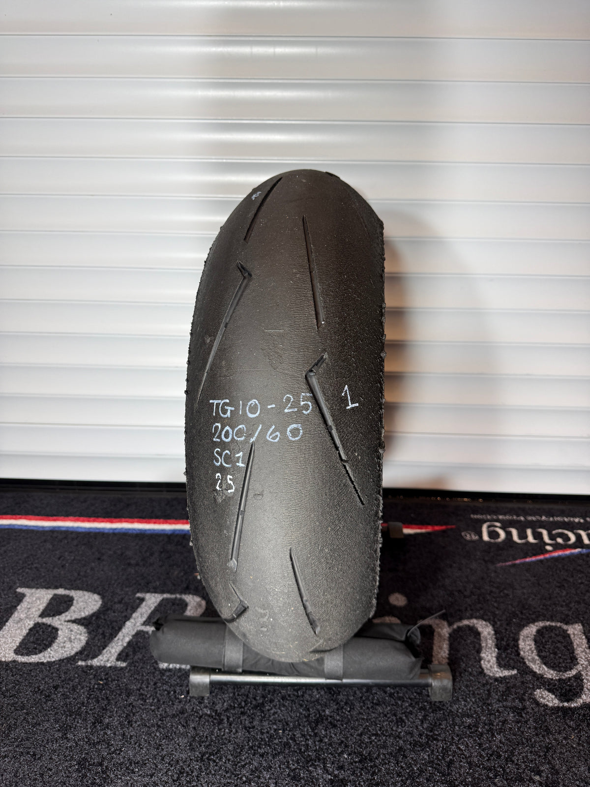 Pirelli Diablo Supercorsa V4- Grade 1-200/60/17 (TG10-25)