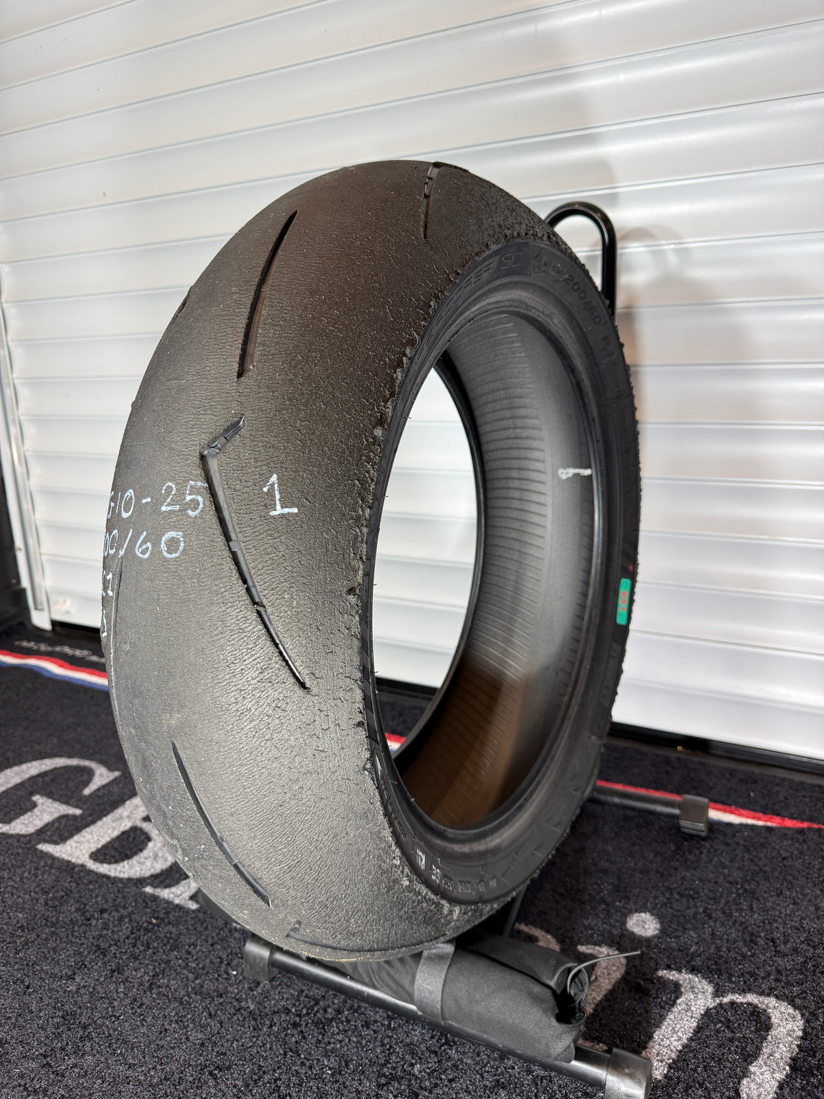 Pirelli Diablo Supercorsa V4- Grade 1-200/60/17 (TG10-25)