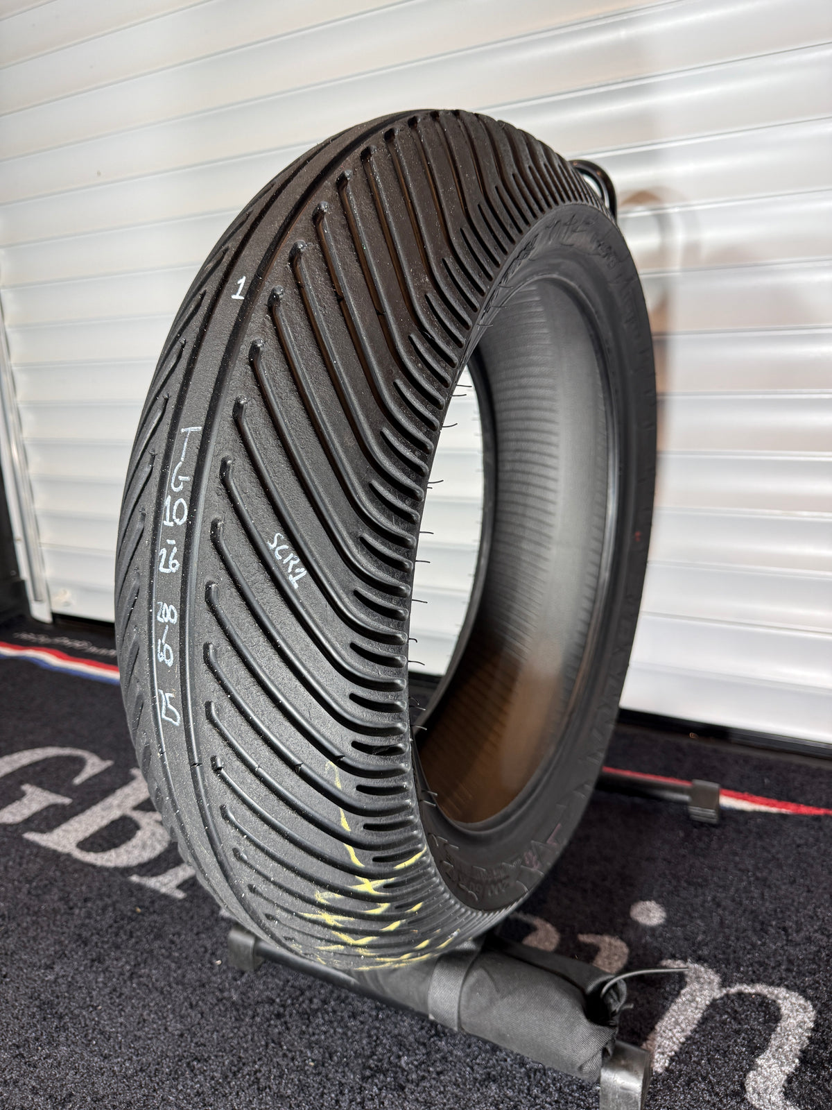 Pirelli Diablo Rain 200/60/17 (TG10-26)