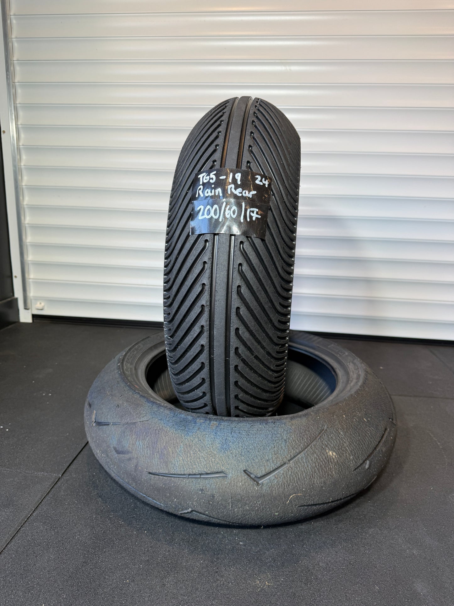 Pirelli Diablo Rain 200/60/17 (TG5-19)