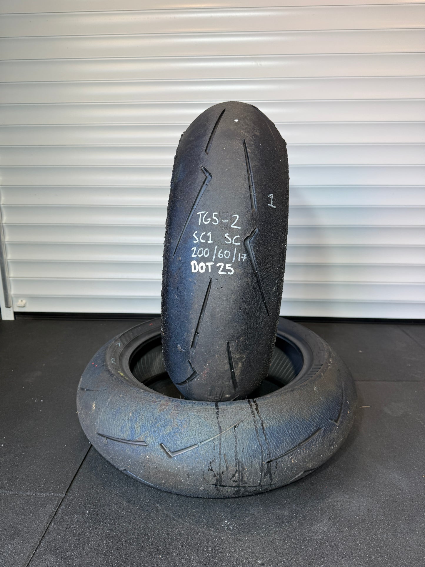 Pirelli Diablo Supercorsa 200/60/17 (TG5-2)