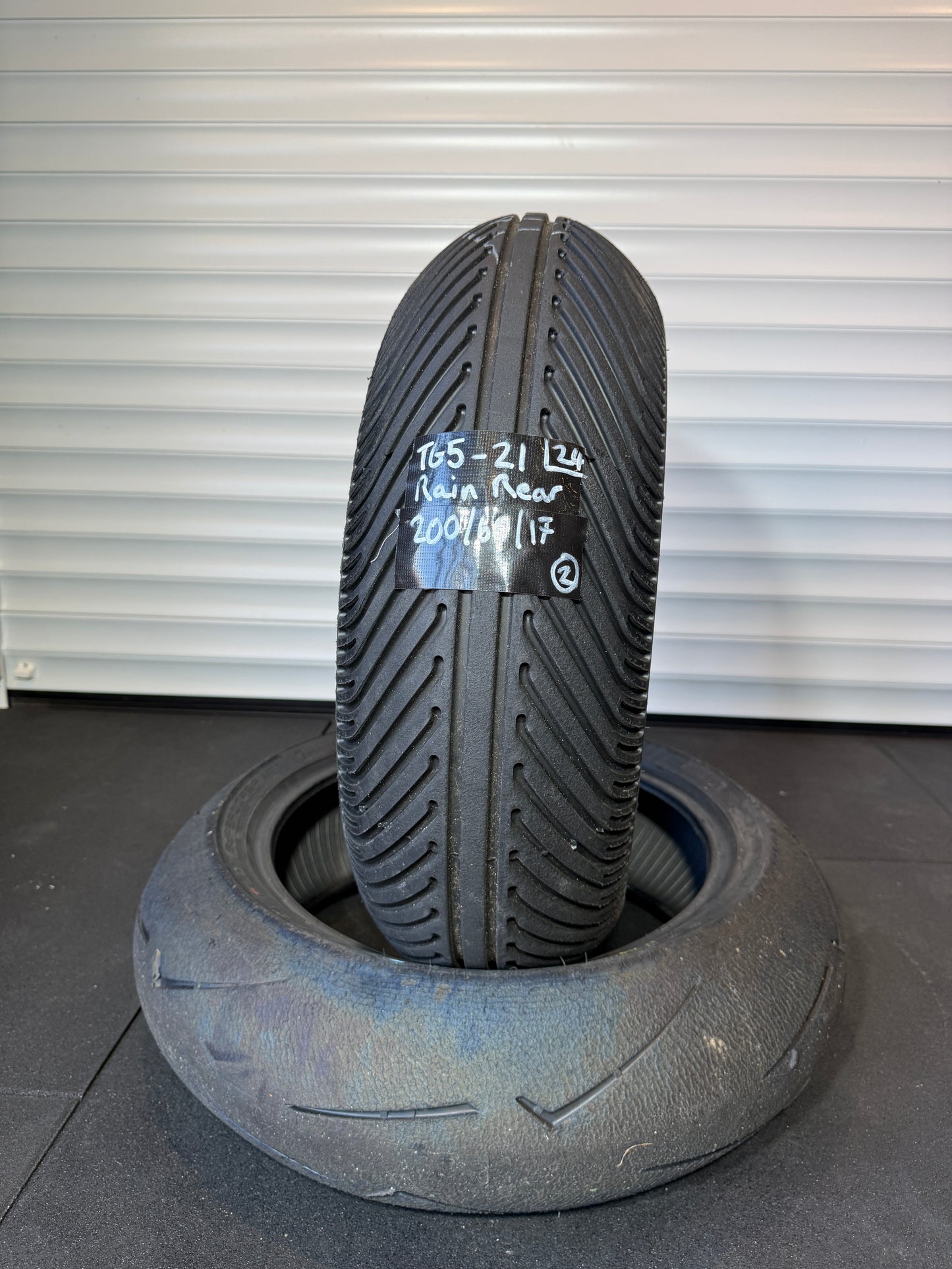 Pirelli Diablo Rain 200/60/17 (TG5-21)