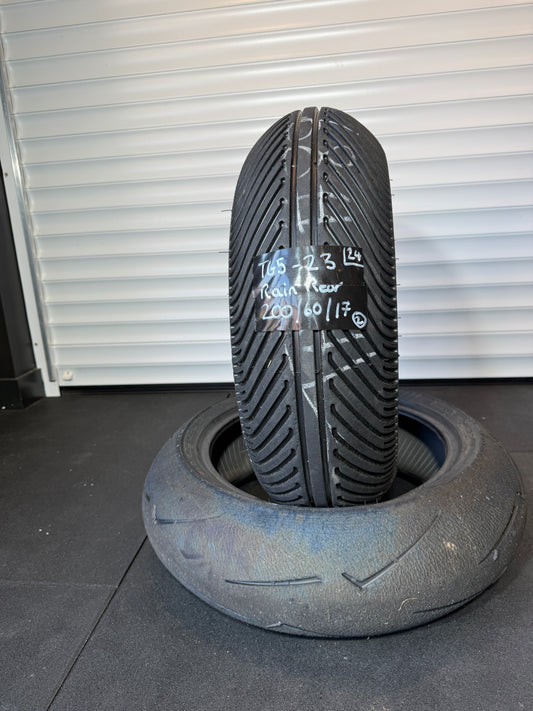 Pirelli Diablo Rain 200/60/17 (TG5-23)
