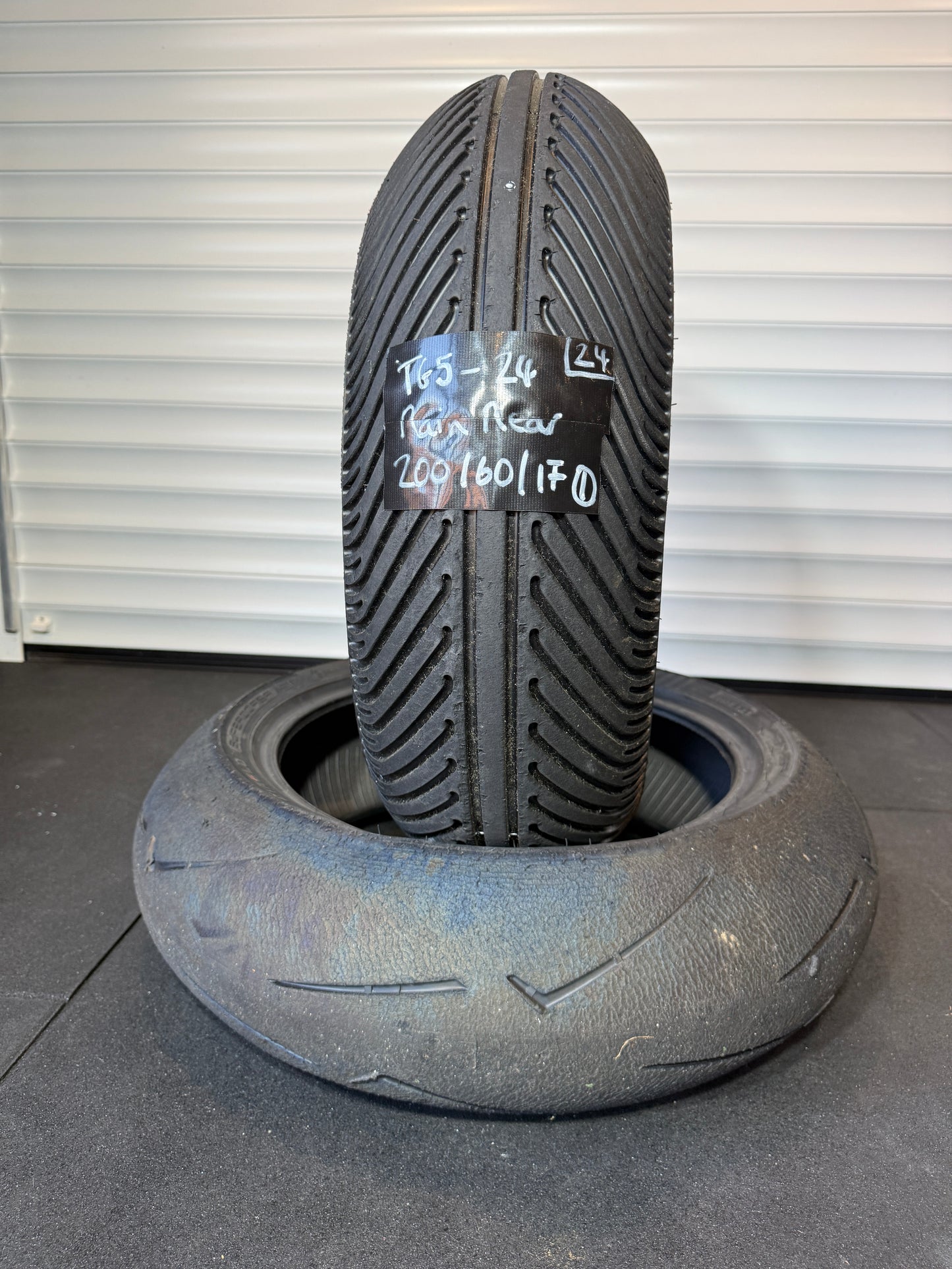 Pirelli Diablo Rain 200/60/17 (TG5-24)