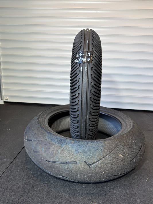 Pirelli Diablo Rain 200/60/17 (TG5-29)