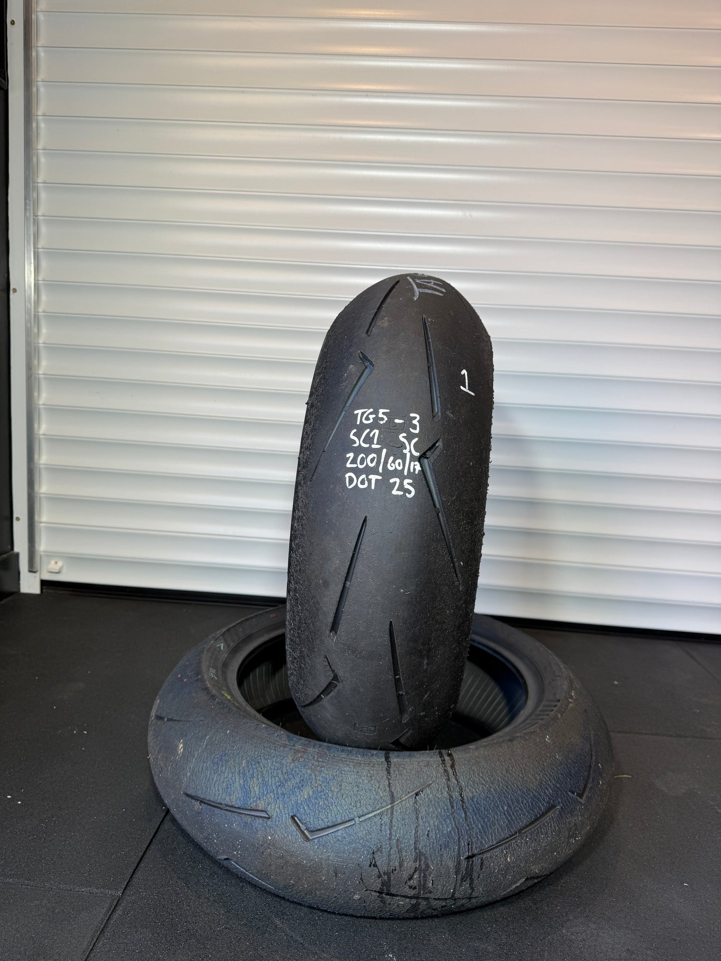 Pirelli Diablo Supercorsa 200/60/17 (TG5-3)