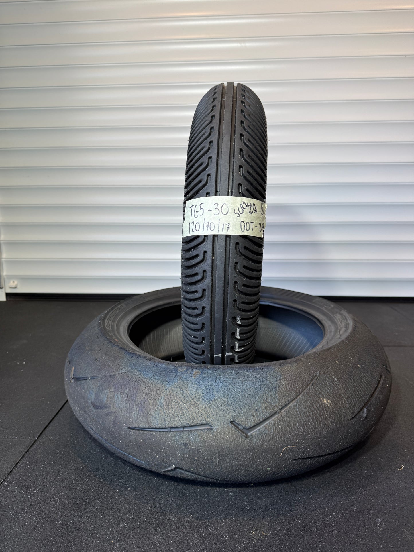 Pirelli Diablo Rain 200/60/17 (TG5-30)