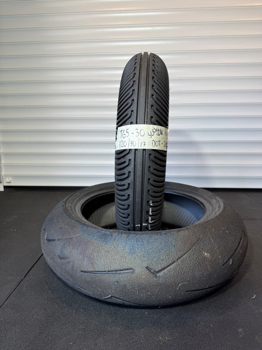 Pirelli Diablo Rain 200/60/17 (TG5-30)