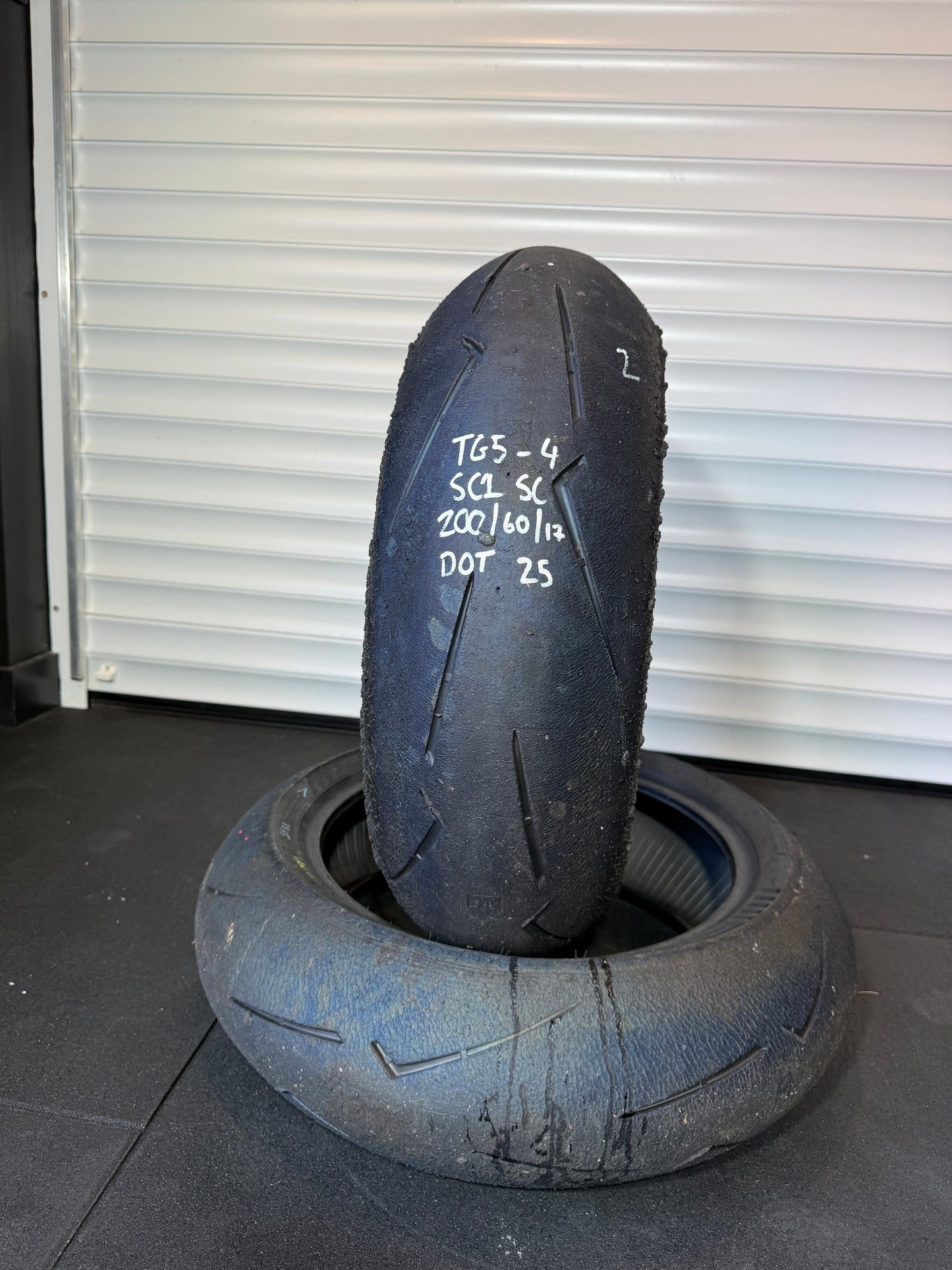 Pirelli Diablo Supercorsa 200/60/17 (TG5-4)