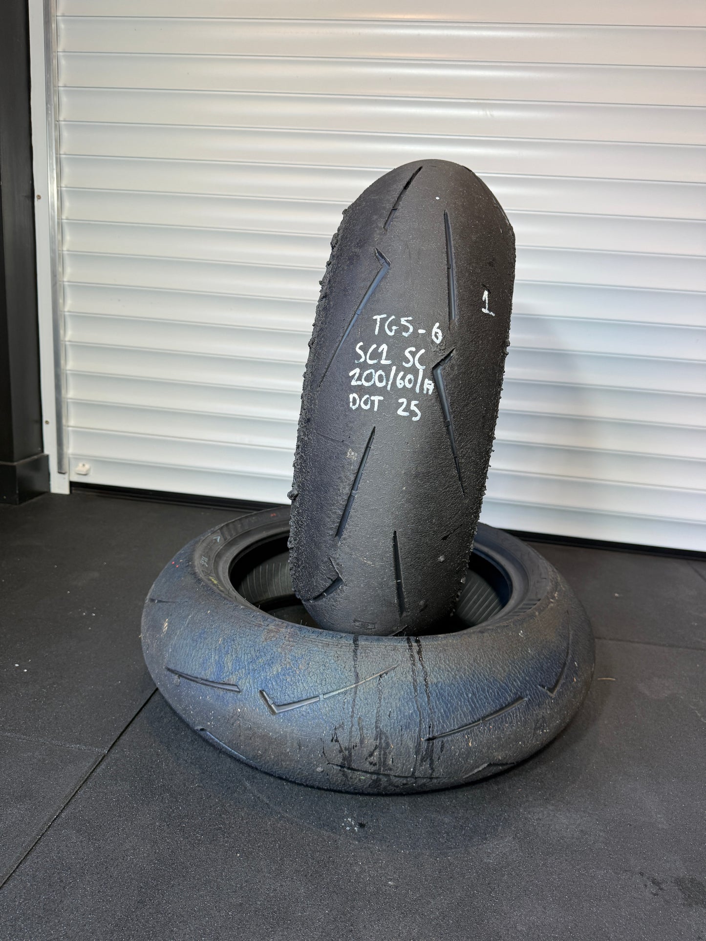 Pirelli Diablo Supercorsa 200/60/17 (TG5-6)